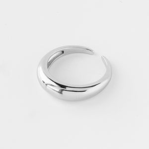 
            
                Load image into Gallery viewer, Dome stackable Ring - Silver
            
        