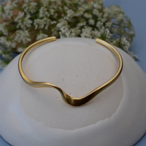 
            
                Load image into Gallery viewer, Wave Stackable Bangle | Gold
            
        